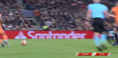 梅西壁纸2018 欧冠:梅西2射2传库鸟皮克破门,巴萨5-1里昂.-15.gif