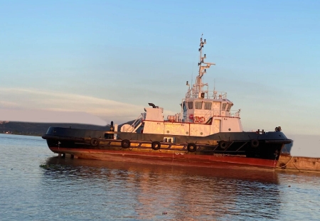 出售3000马力拖轮  香港