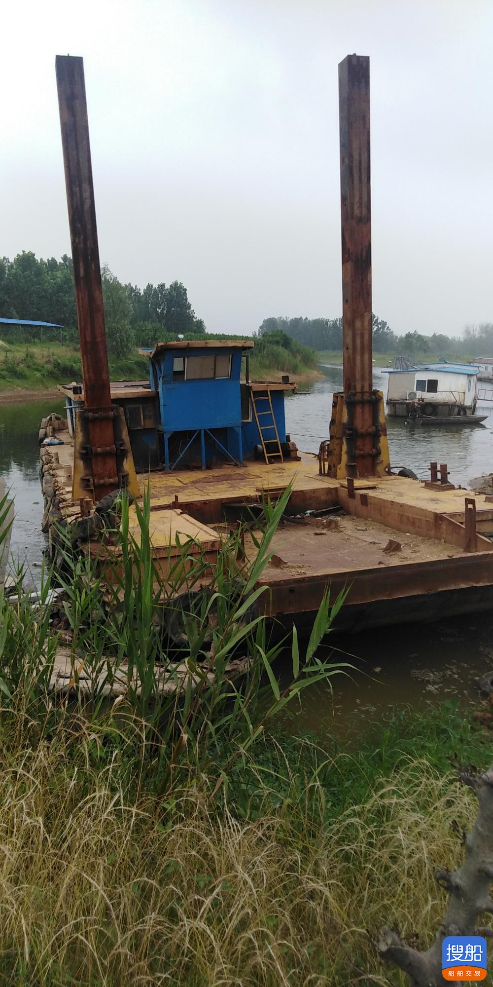 站桩挖机挖泥工程船出卖 江苏 缓州市-2.jpg