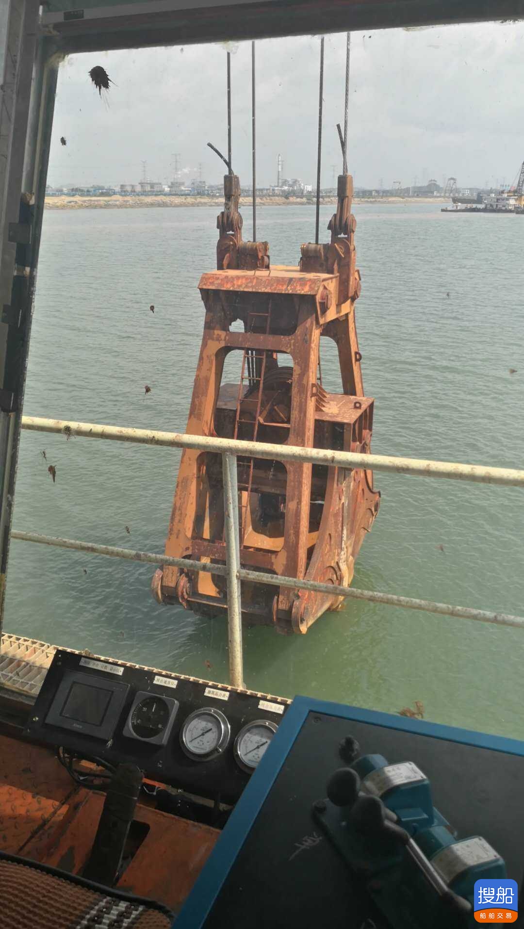出卖18圆抓斗式挖泥船及1200圆开体驳 祸建 宁德市-2.jpg
