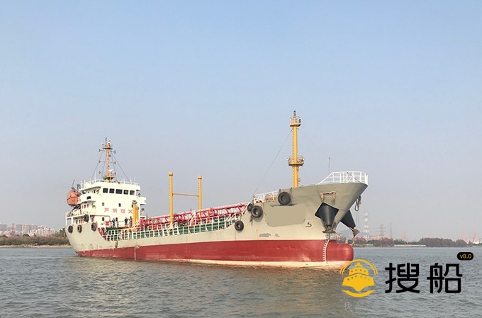 出卖2010年制1500吨远洋单底单壳一级油船 广东 深圳市-2.jpg