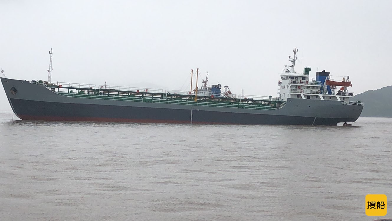 出卖2005年制3200吨远洋单底单壳一级油船 广东 深圳市-2.jpg