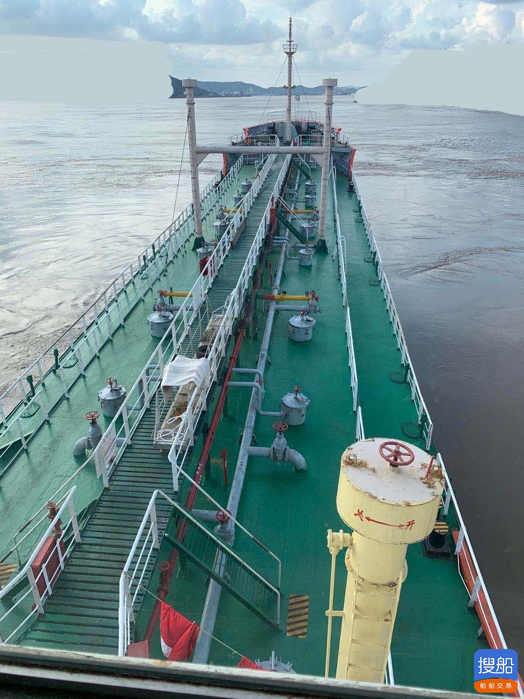 出卖2006年制2400吨远洋单底单壳一级油船 广东 深圳市-2.jpg