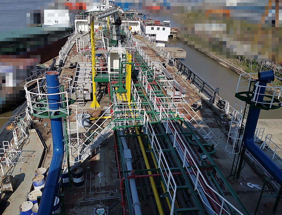 出卖5500吨油化船  喷鼻港-2.png