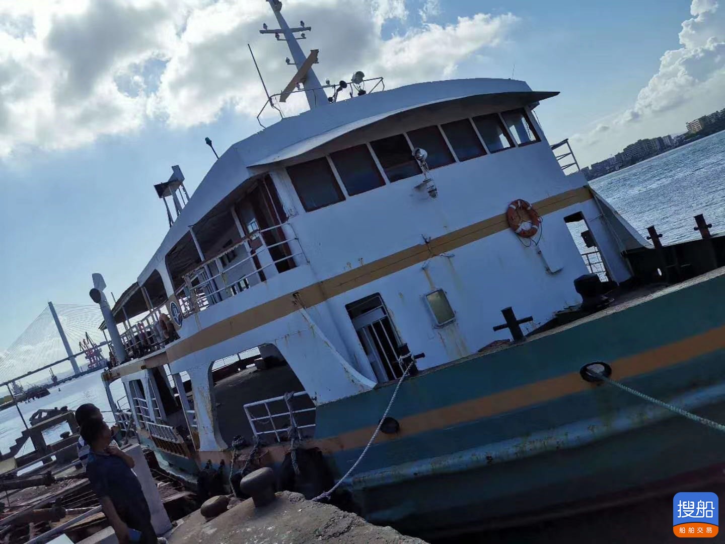 渡心单层客运汽船  北京-2.jpg