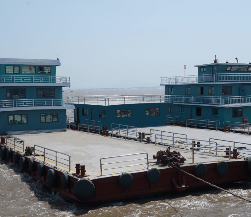 低价出卖两脚趸船浮船埠 山东 青岛市-2.png