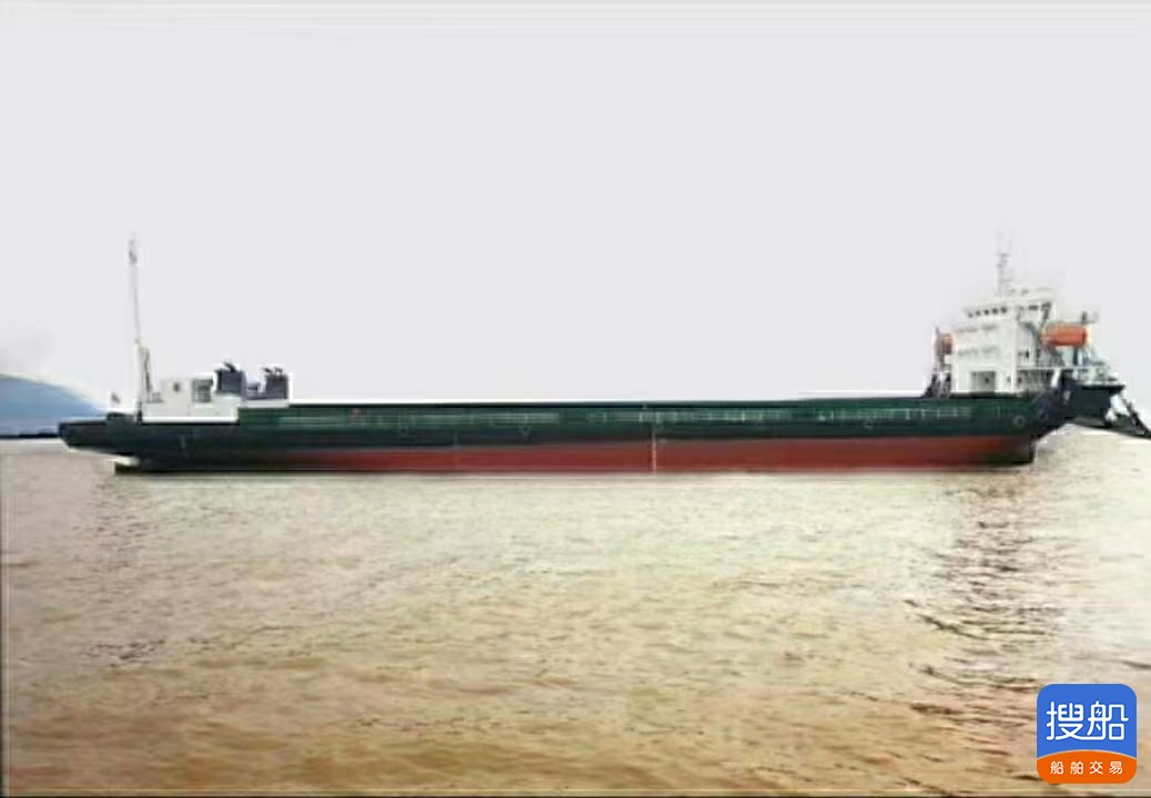 出卖8300吨船面船  喷鼻港-2.jpg
