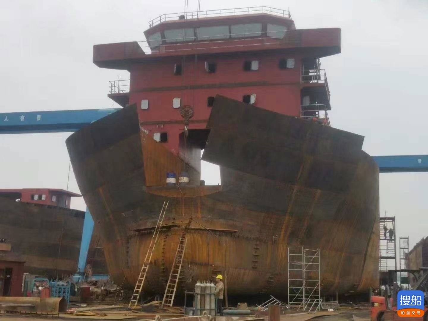 出卖36米宽船面船  喷鼻港-2.jpg