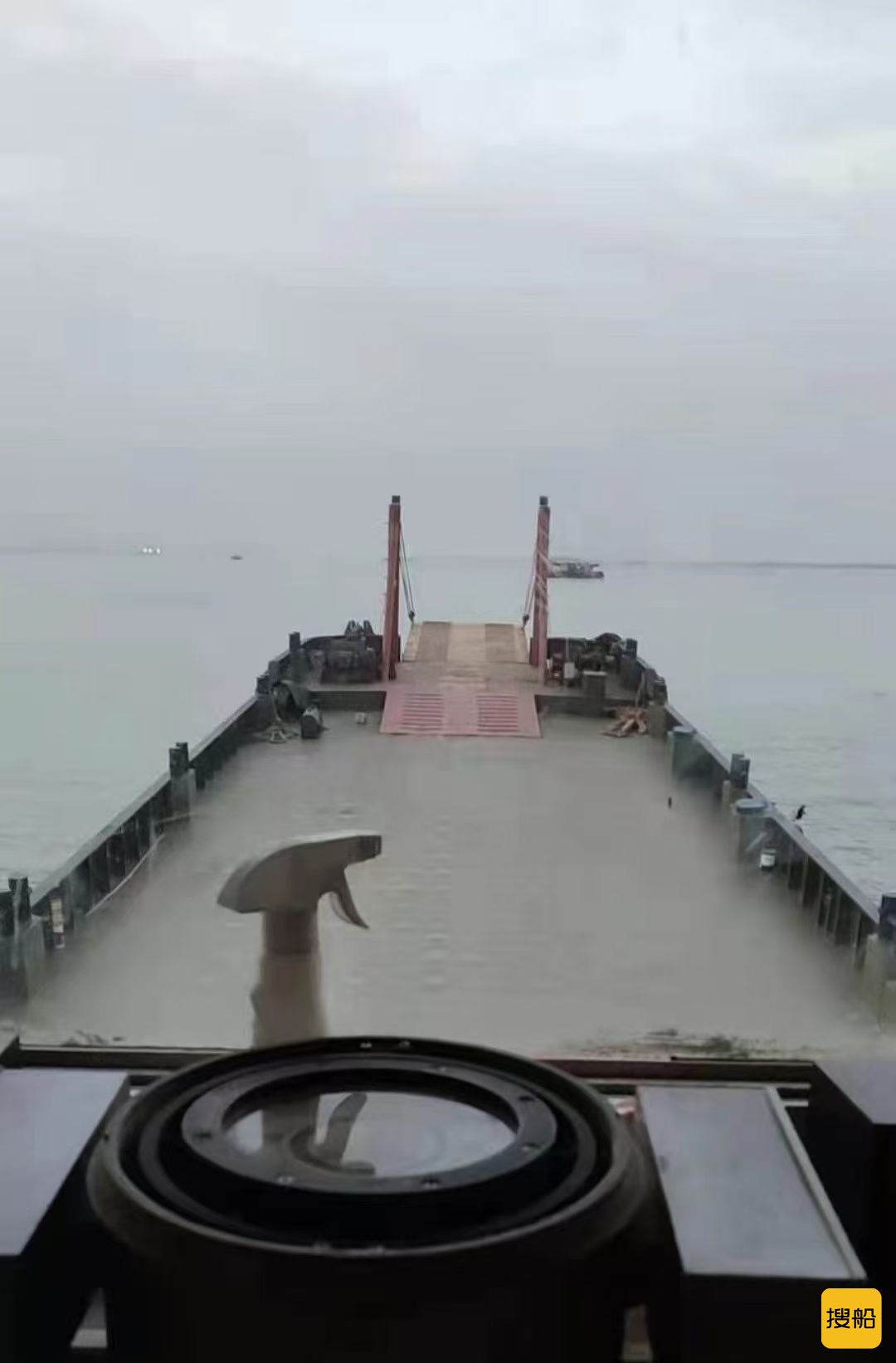 出卖3200马力船面船  喷鼻港-2.jpg