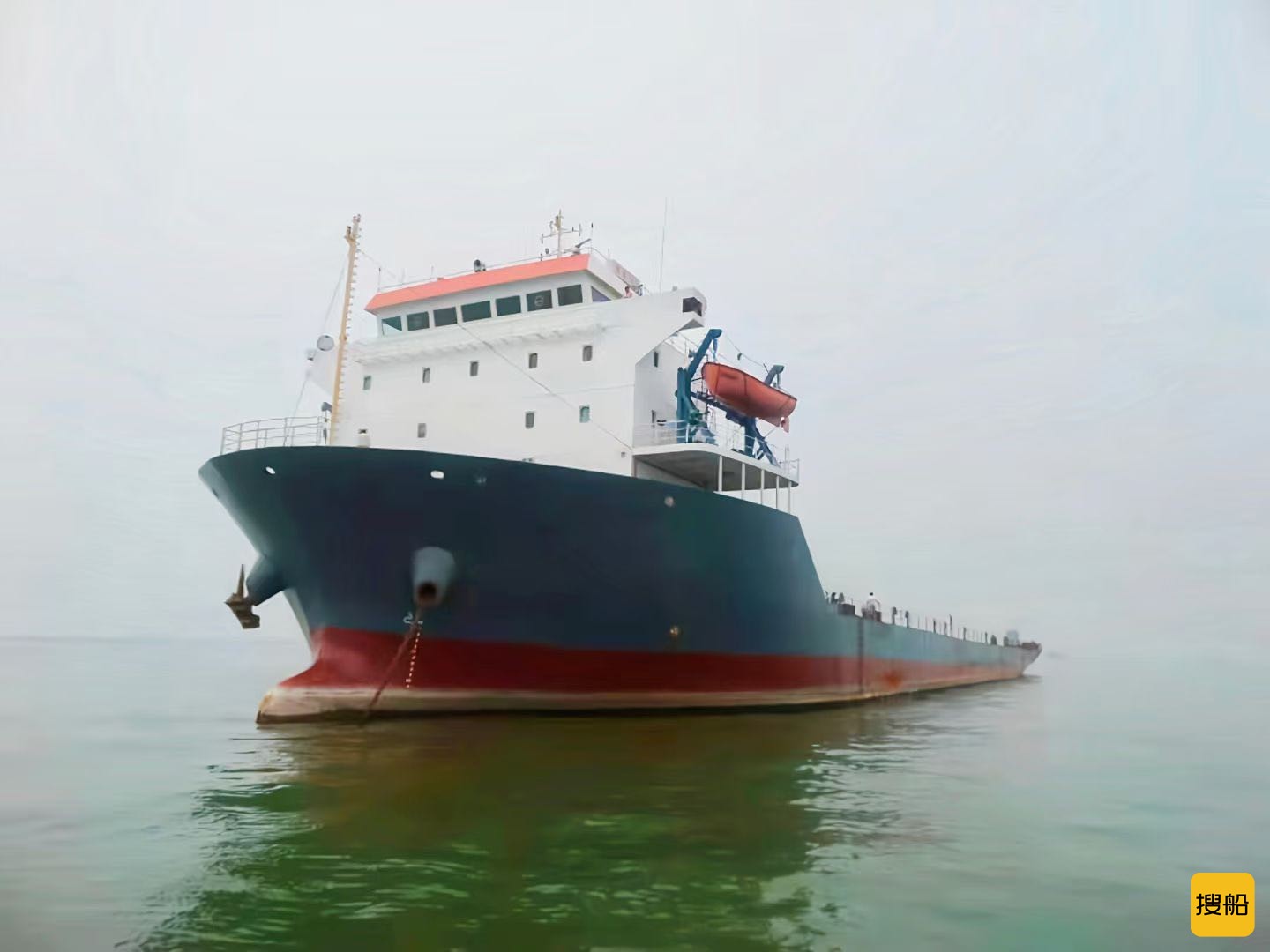卖新制10000吨前驾驶船面驳  喷鼻港-2.jpg