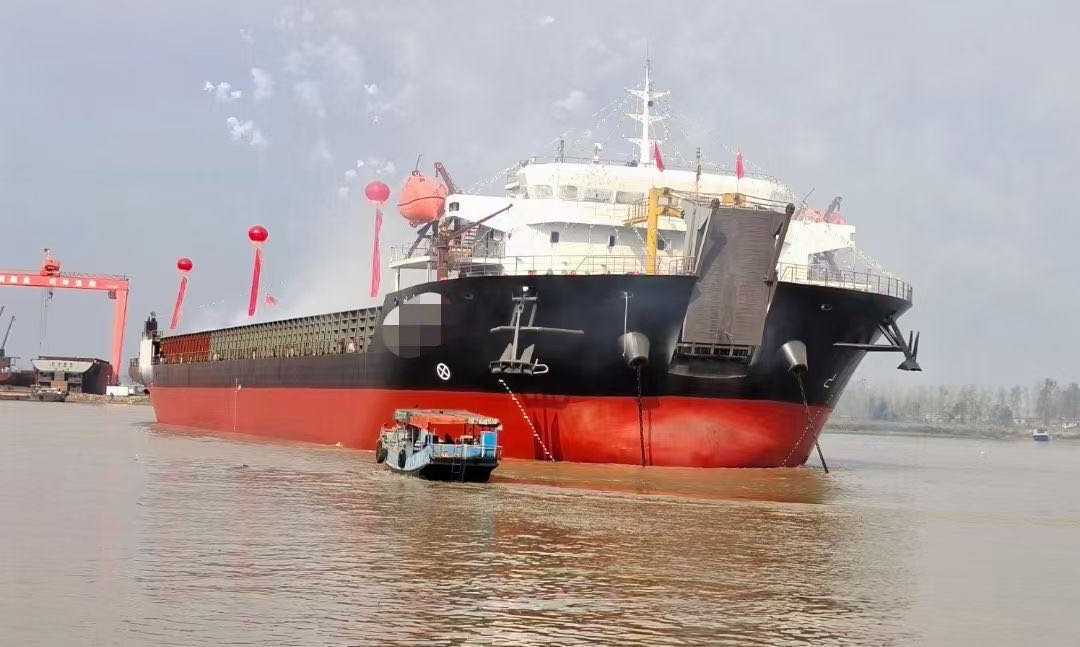 船东拜托出卖29000吨前驾驶船面驳船  喷鼻港-2.jpg