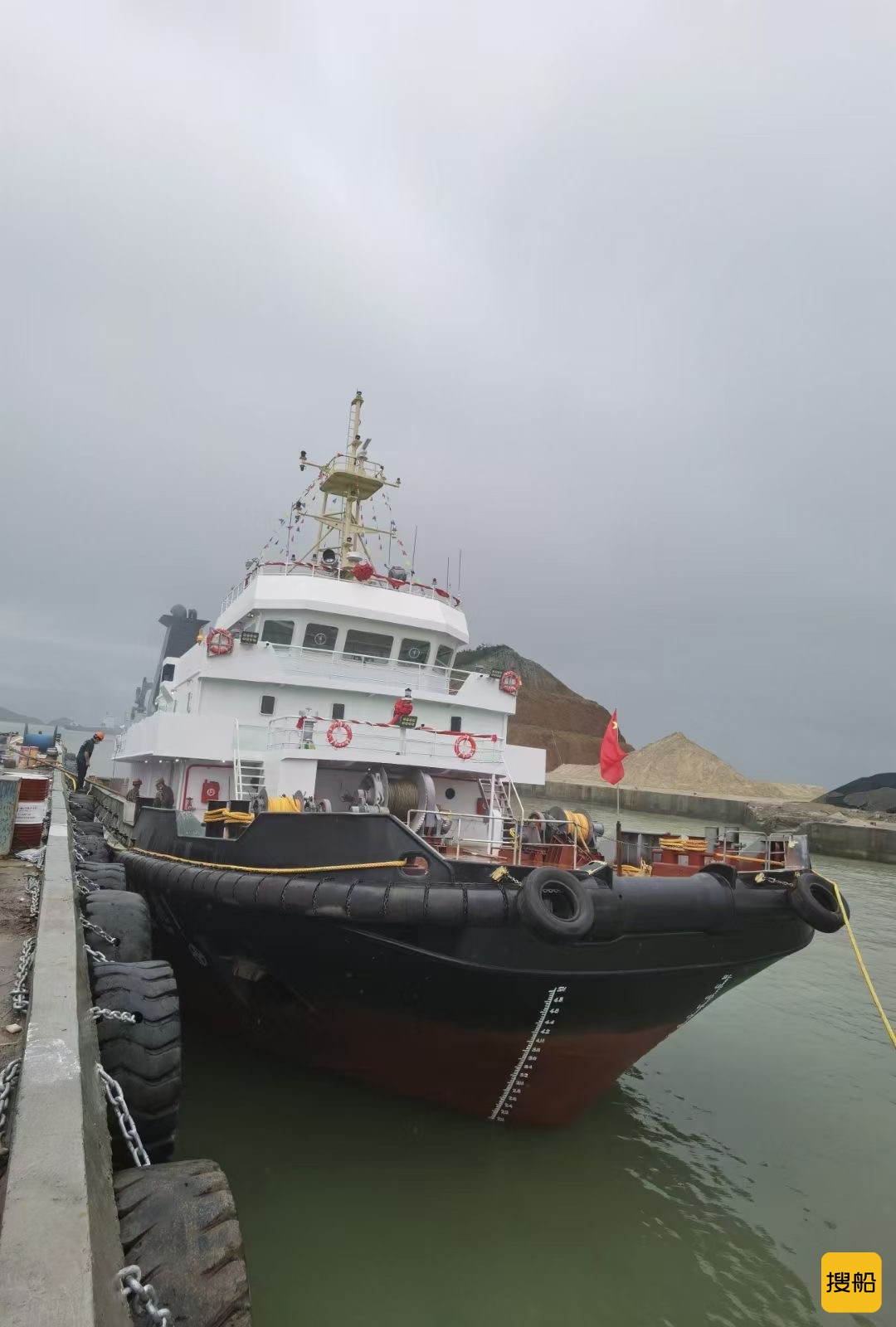 出卖出租5000匹齐反转展转拖轮  喷鼻港-2.jpg