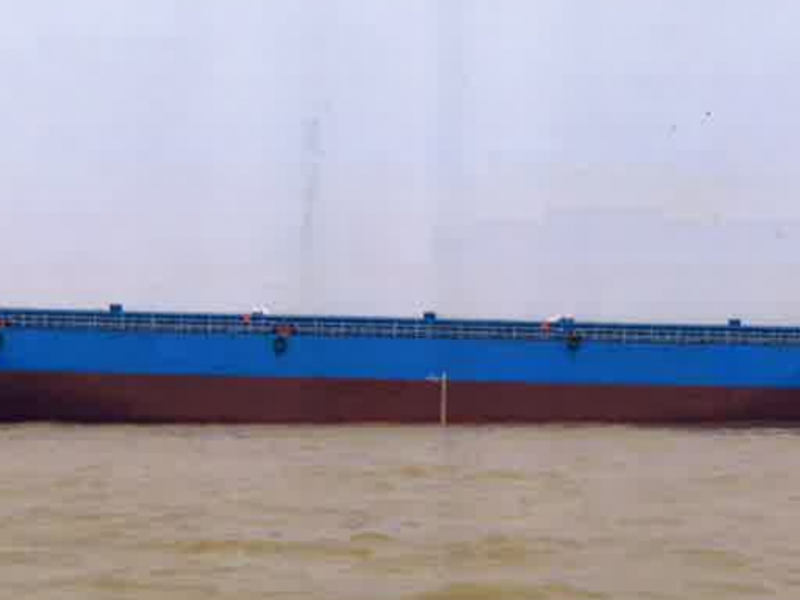 出卖2016年制6700吨536个柜内地散拆箱船 广东 深圳市-2.png