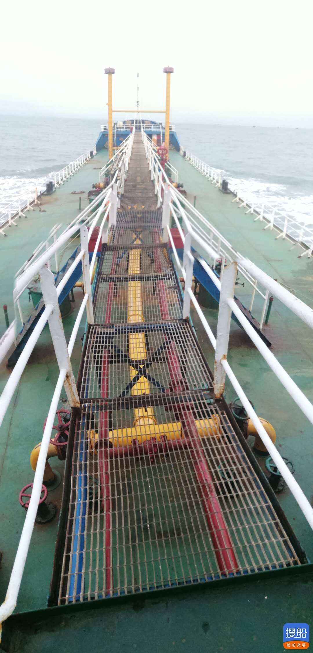 出卖2200吨远洋制品油船-3.jpg