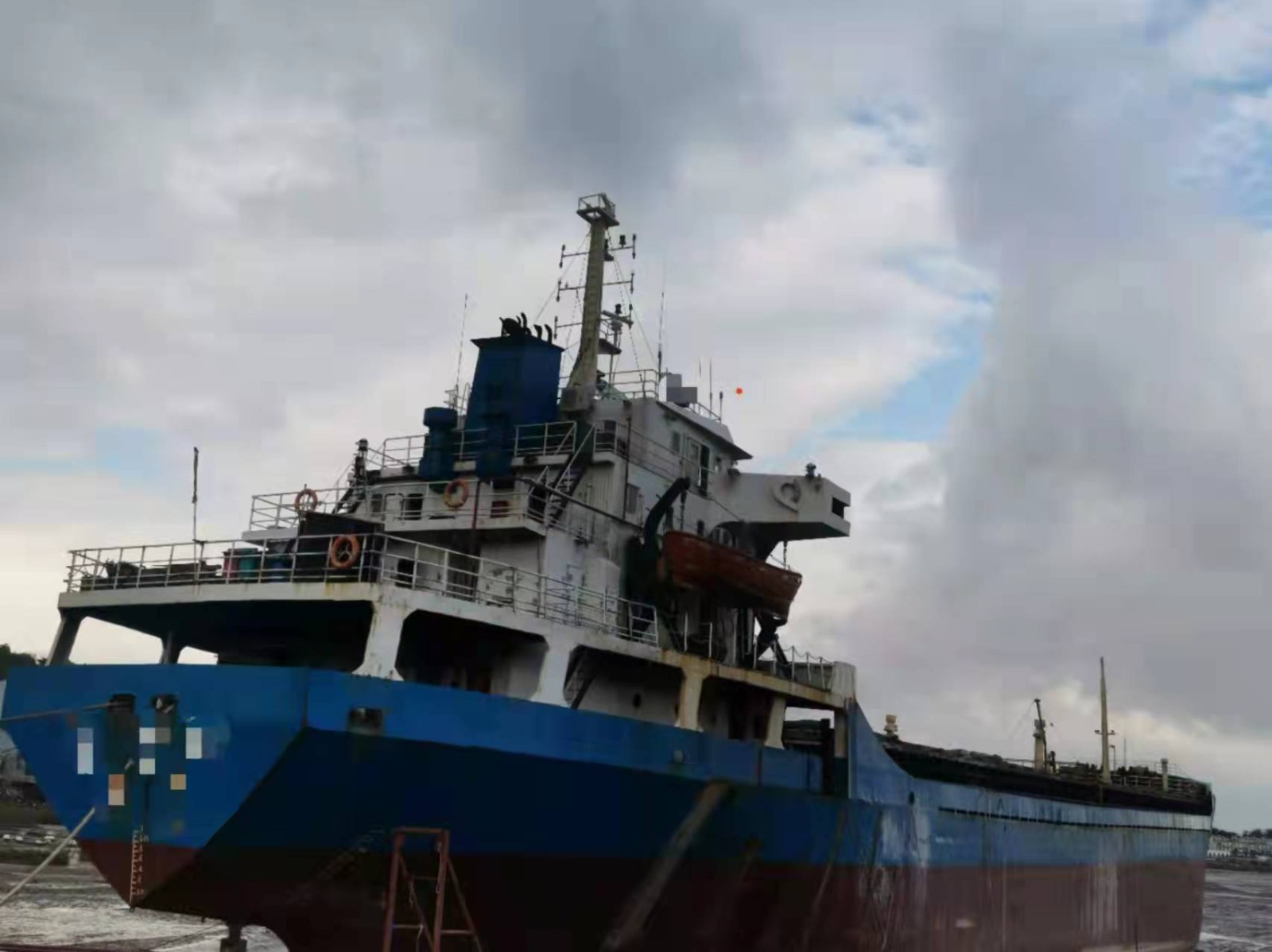 出卖编号224 04年5100吨一样平常干货船  祸建-2.jpg