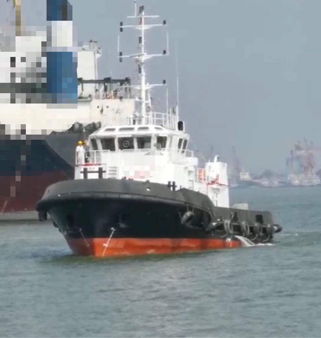 卖3000马力通俗拖轮  喷鼻港-2.jpg