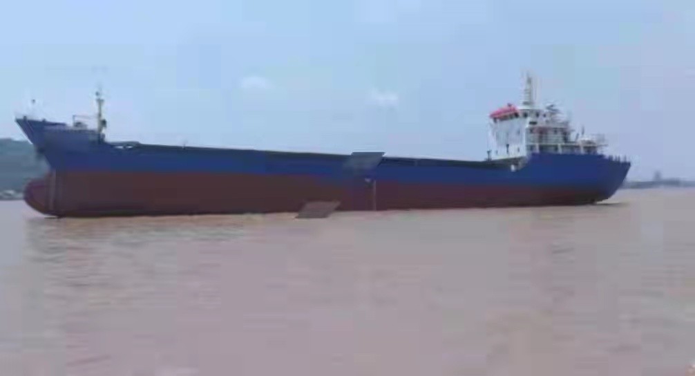 出卖编号359 05年2600吨集货船  祸建-2.jpg