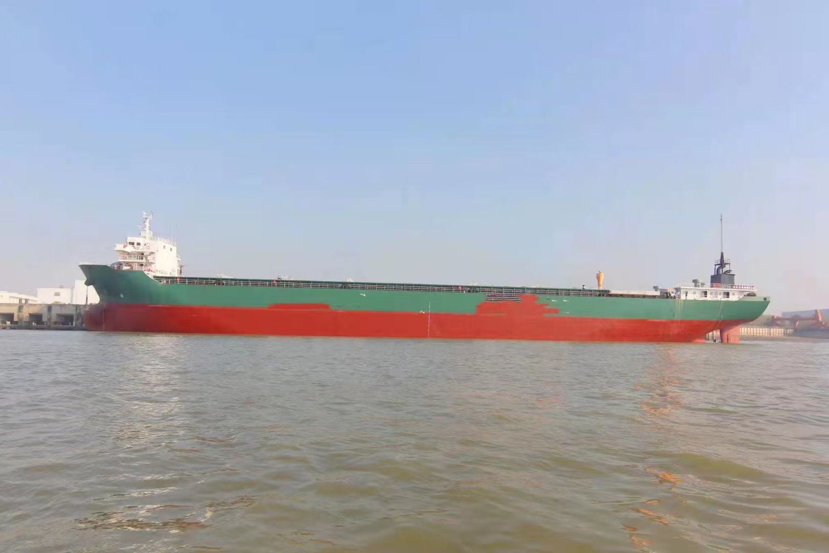 2020年制7200吨敞心散拆箱船  喷鼻港-2.jpg
