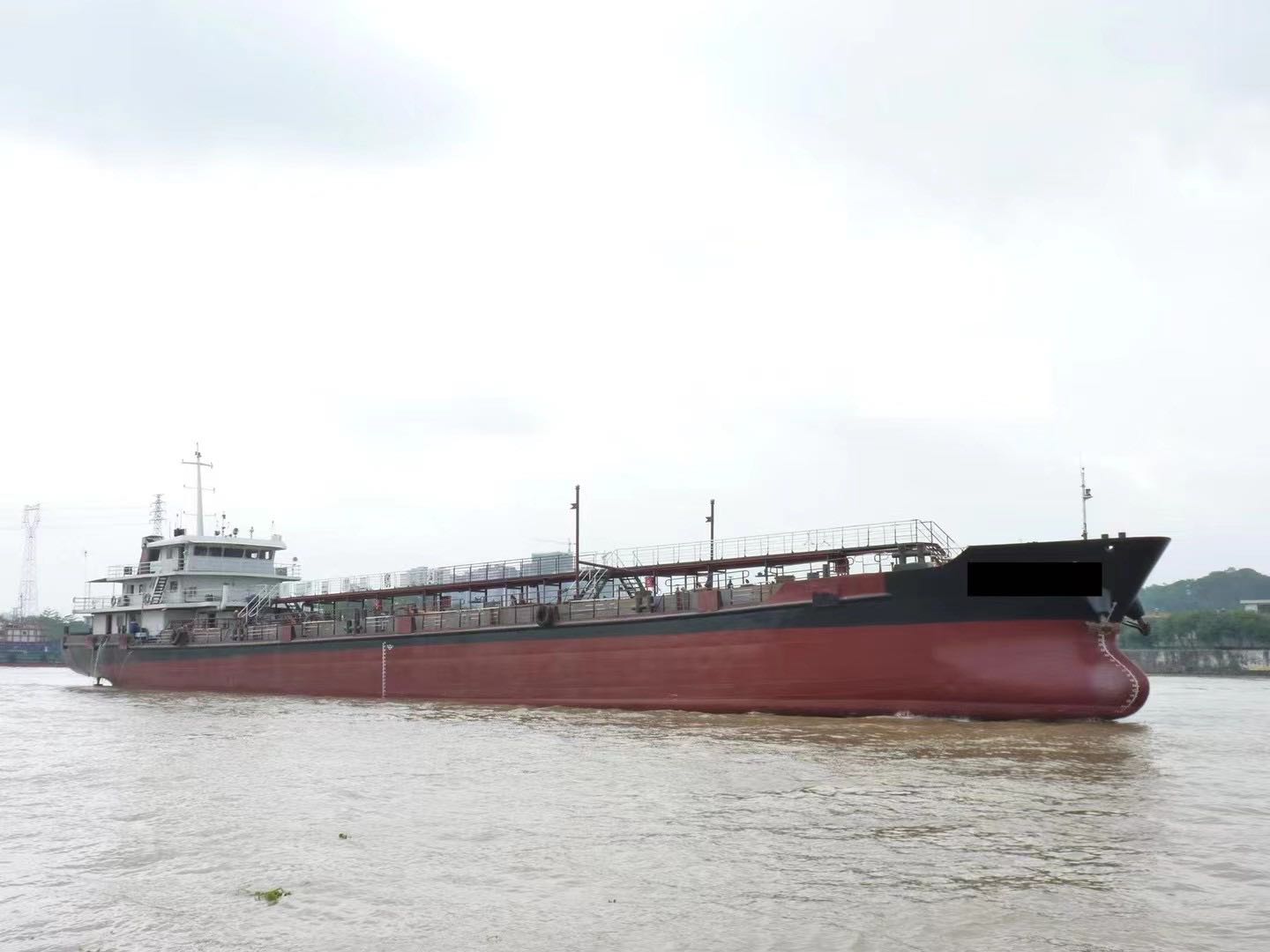 出卖内乱河油船  喷鼻港-2.jpg