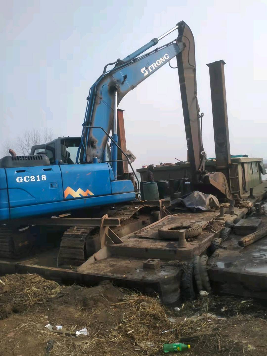 定位桩船带挖机一同让渡 江苏 缓州市-2.jpg