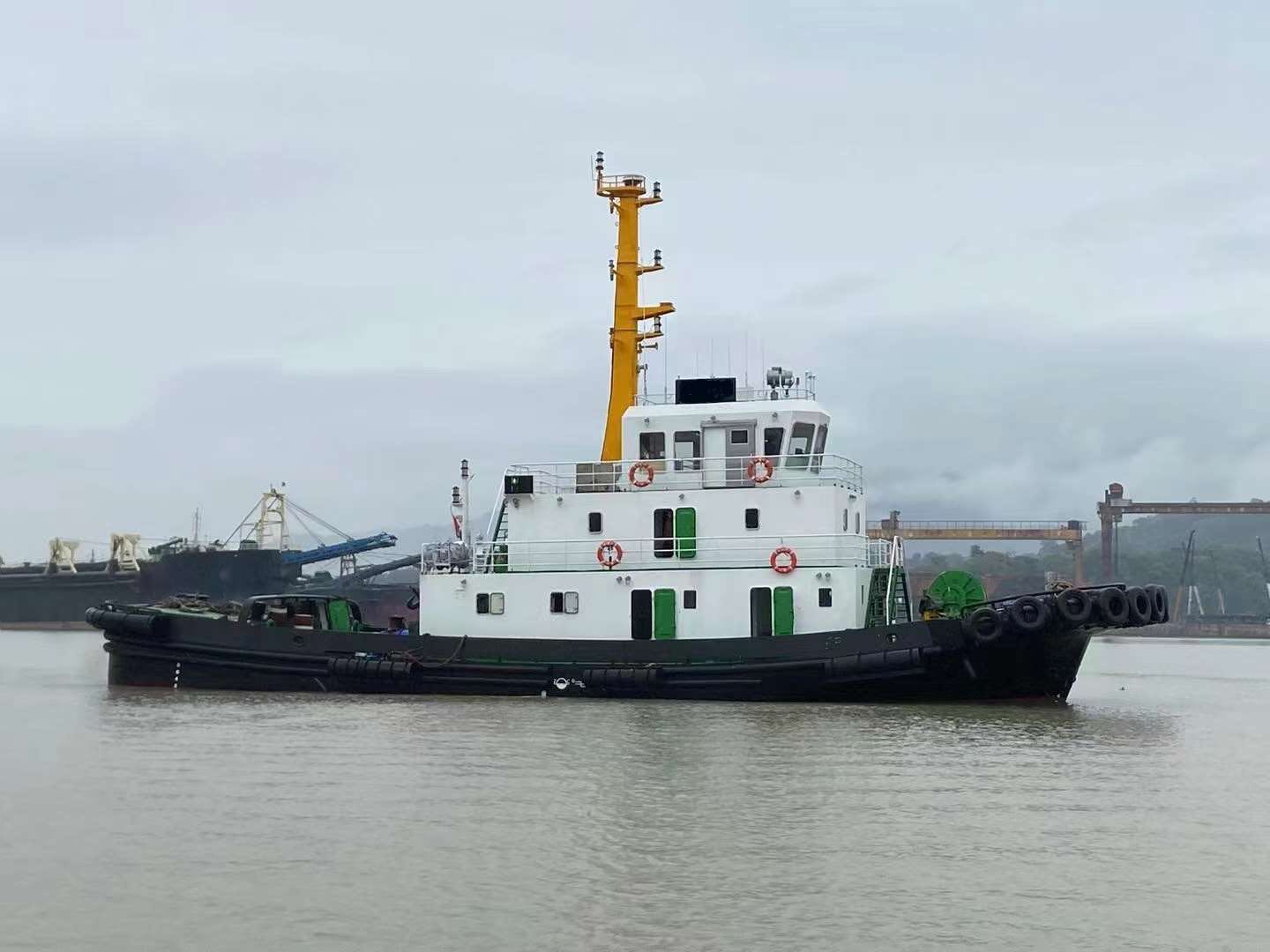 出卖:日来源根基拆内地3200齐反转展转(港做)拖轮  喷鼻港-2.jpg