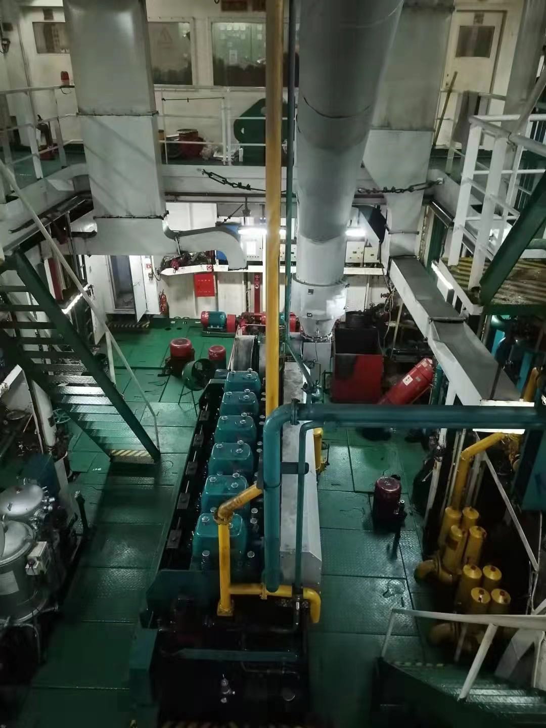 卖2000年制作3400马力齐反转展转拖轮  喷鼻港-2.jpg