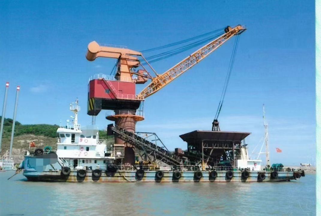 出卖新制年夜型内地证书抓斗过驳船  喷鼻港-2.jpg