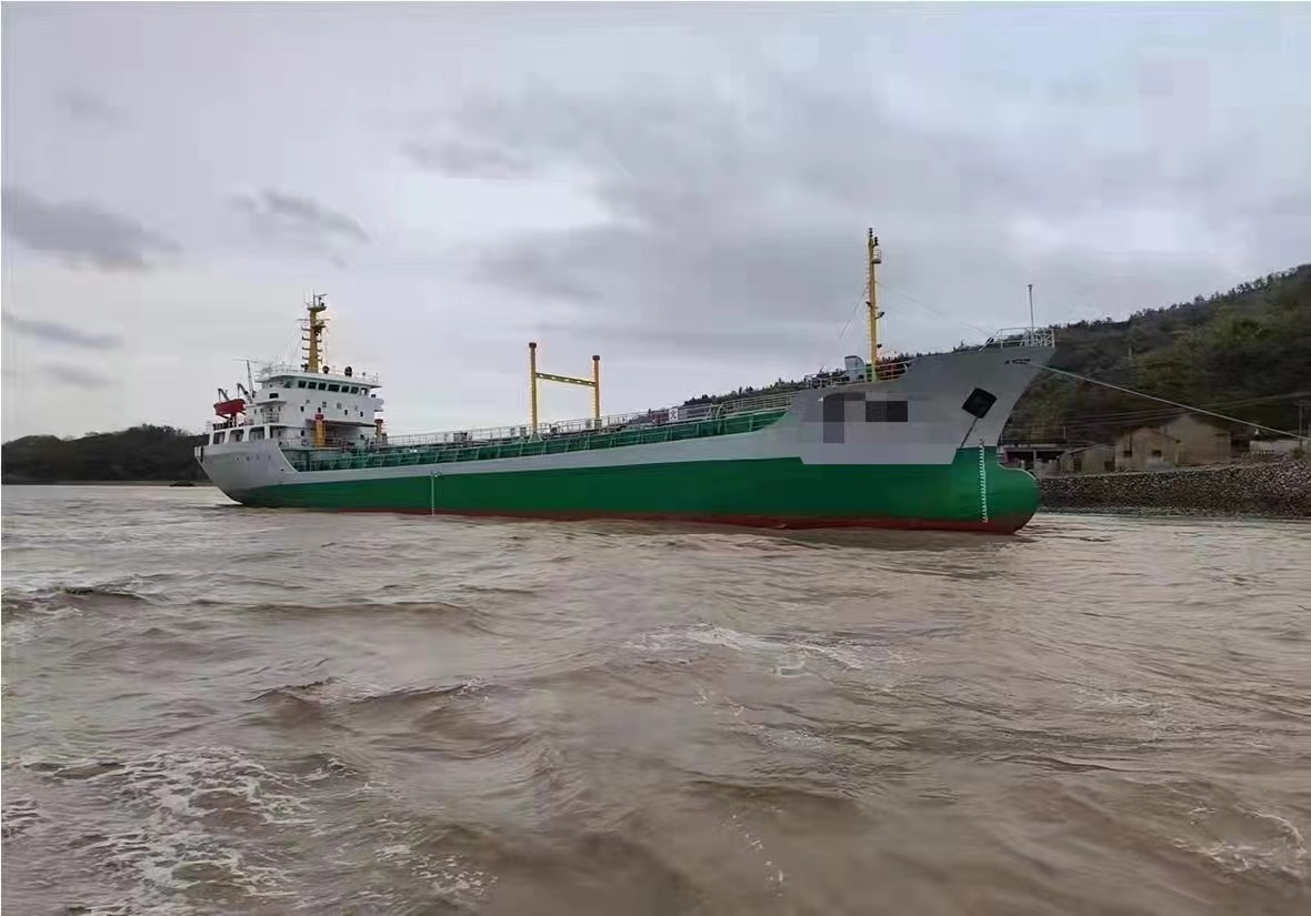 出售2003年造2017年改造3200吨近海双底双壳一级油船 广东 深...-2.jpg