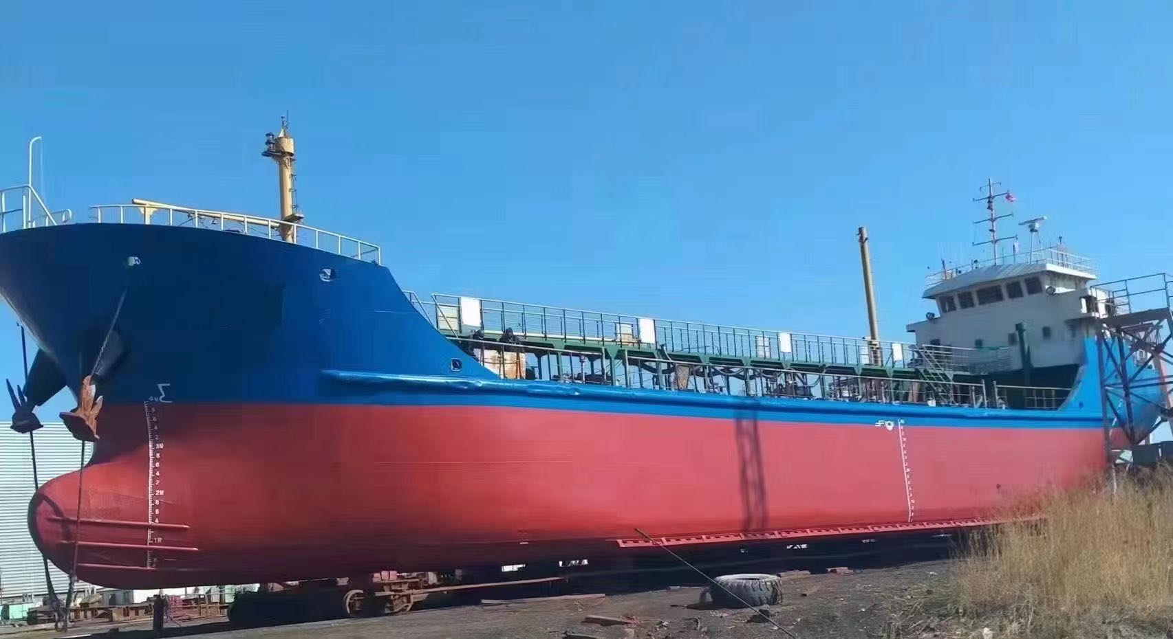 出卖化教品船  喷鼻港-2.jpg