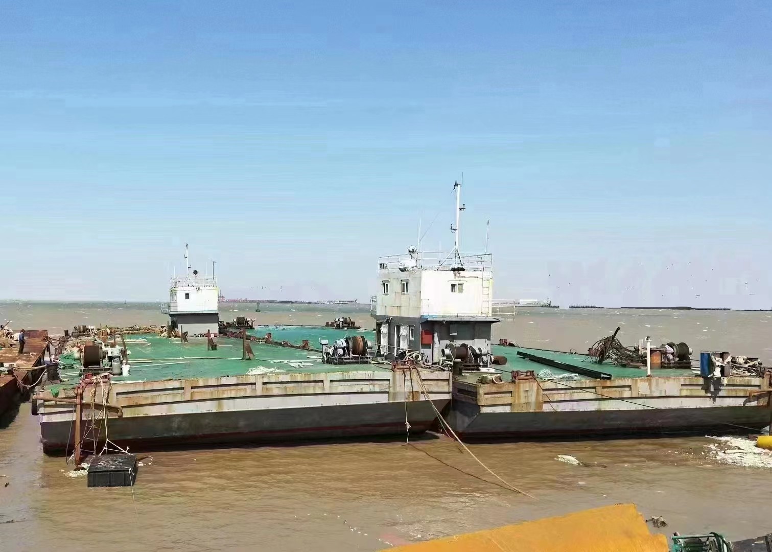 出卖编号752 05年1382吨船面驳  祸建-2.jpg