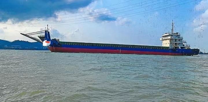 低价售5000吨2015年造CCS甲板驳船  香港-2.jpg
