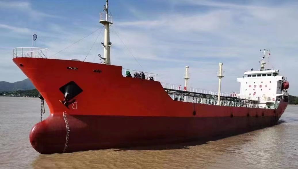 出卖2020年要8850吨一级油船  喷鼻港-2.jpg