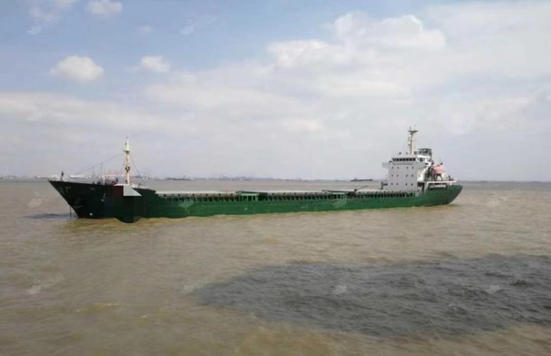 出卖8200吨集货船，2009年制  喷鼻港-2.jpg