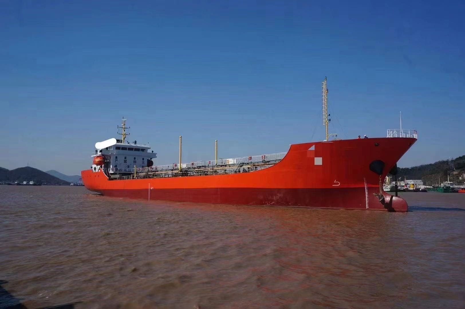 出卖2012年1000吨油船CCS磨练 广东省运力  喷鼻港-2.jpg