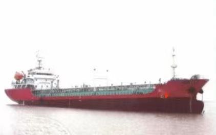 低价出卖4465吨单壳油船  喷鼻港-2.jpg