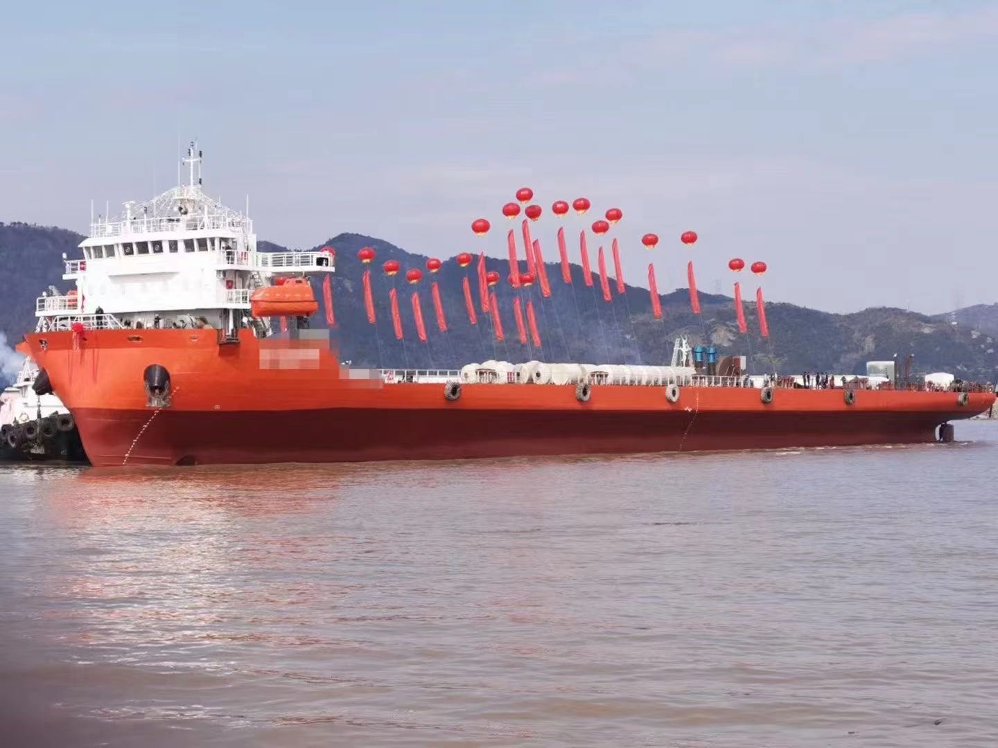 卖3400吨前驾驶船面驳2015年浙江制  喷鼻港-2.jpg