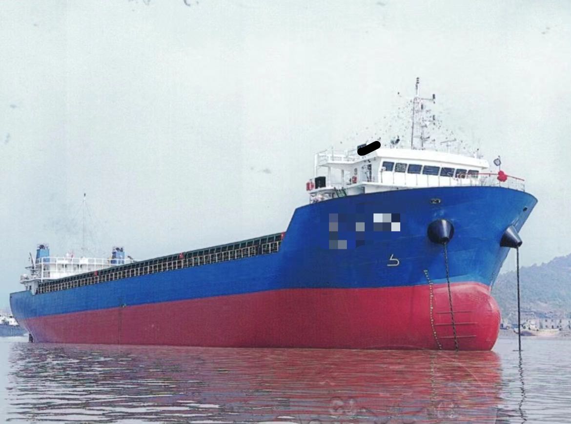 出卖10400吨散拆箱船  喷鼻港-2.jpg