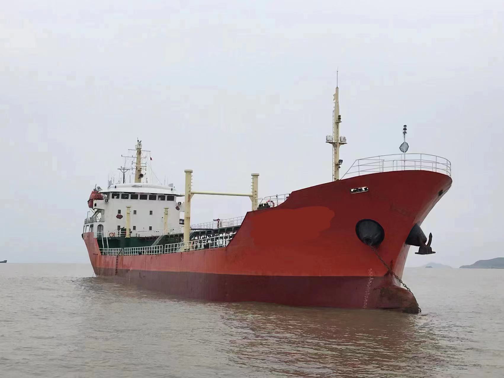 让渡2004-4500t-950w油船 浙江 台州市-2.jpg
