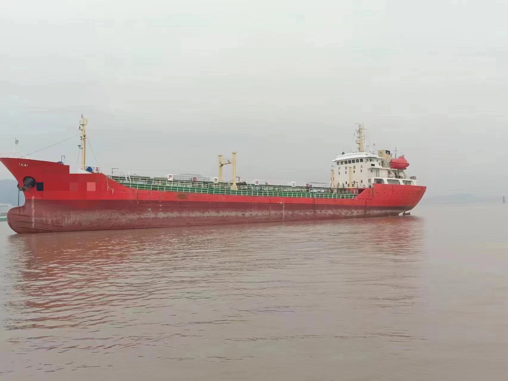 让渡2004制2007年改建-4100t-690w油船 浙江 台州市-2.jpg
