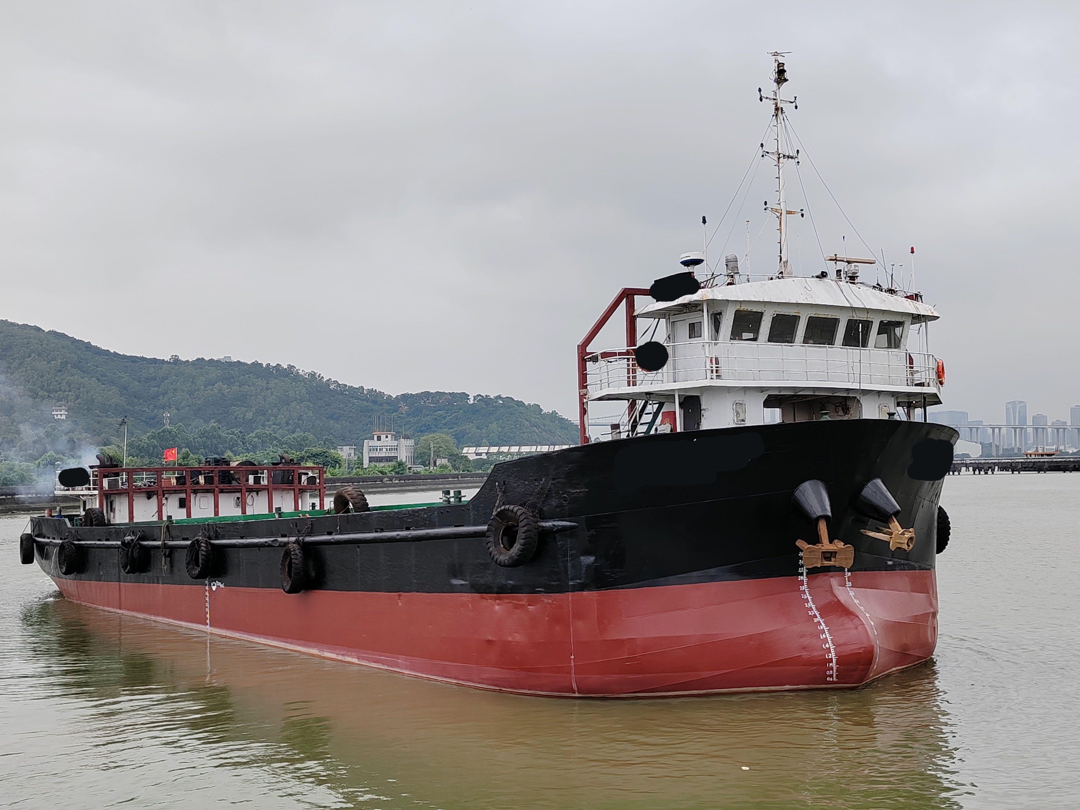 出卖2010年制1300吨120个柜内地散拆箱船 CCS 广东 深圳市-2.jpg