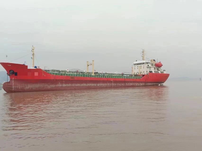 出卖4100吨远洋油船 江苏 北京市-2.jpg