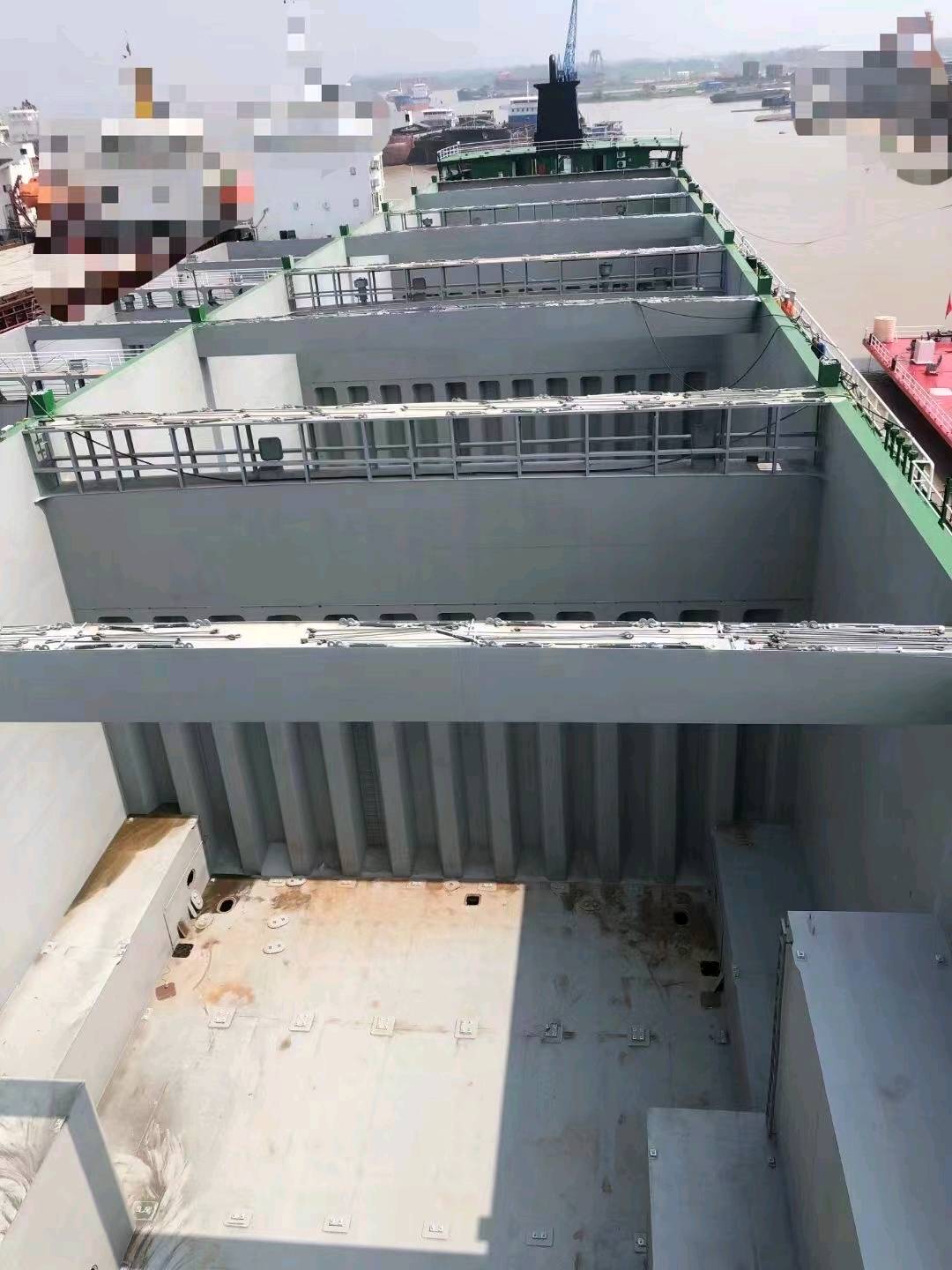 出        售     近期广州验船 2021年造27000吨沿海前驾驶敞口集装箱船双底双壳 江苏-2.jpg