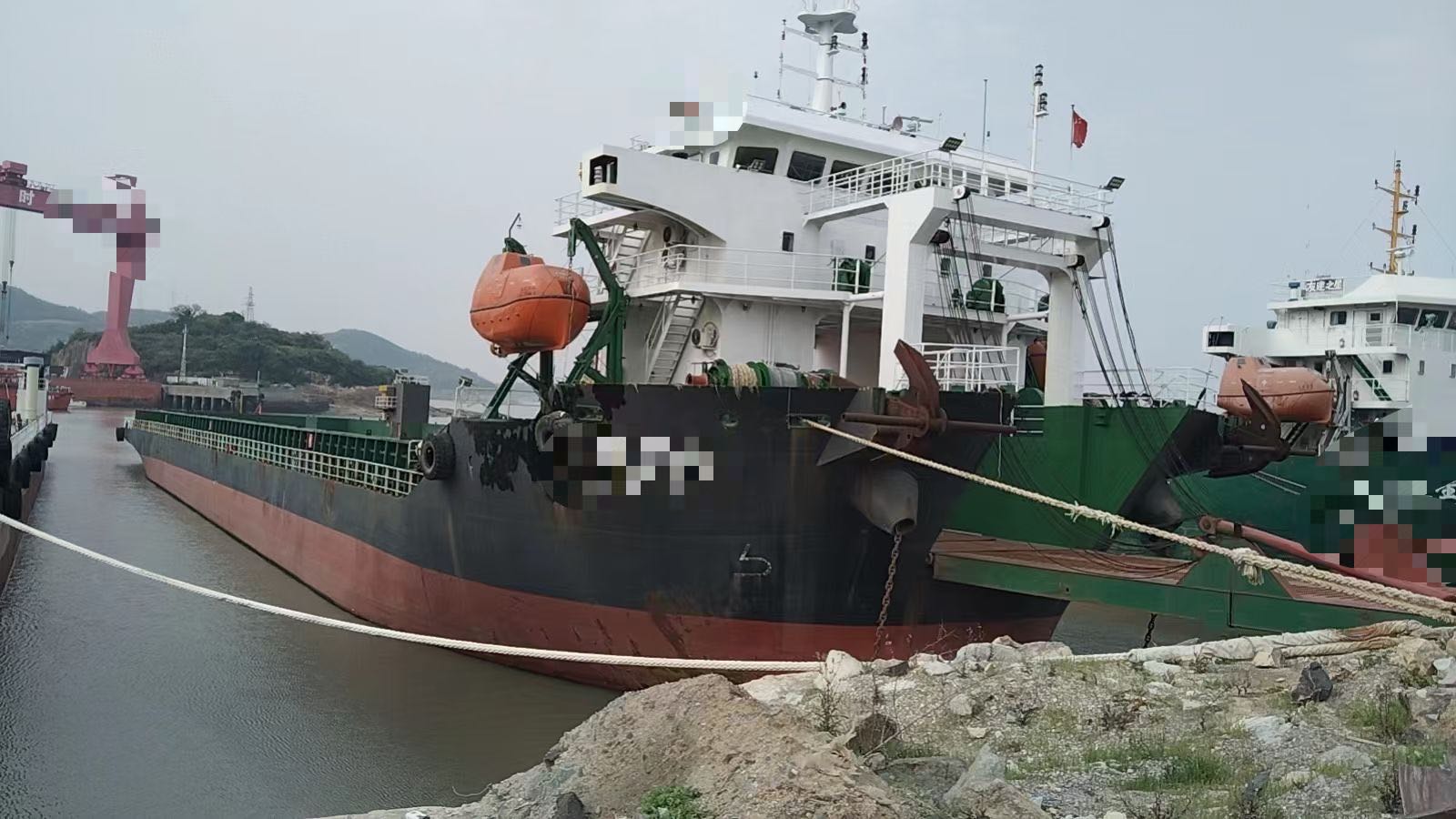 出卖2022年制22米宽6500吨前驾船面船-2.jpg