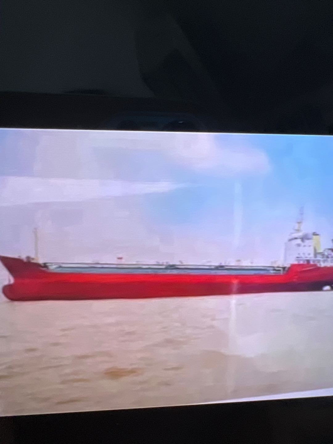出卖4200吨制品油船航区  喷鼻港-2.jpg