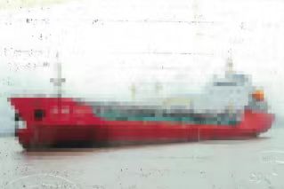 3700 油船-2.jpg