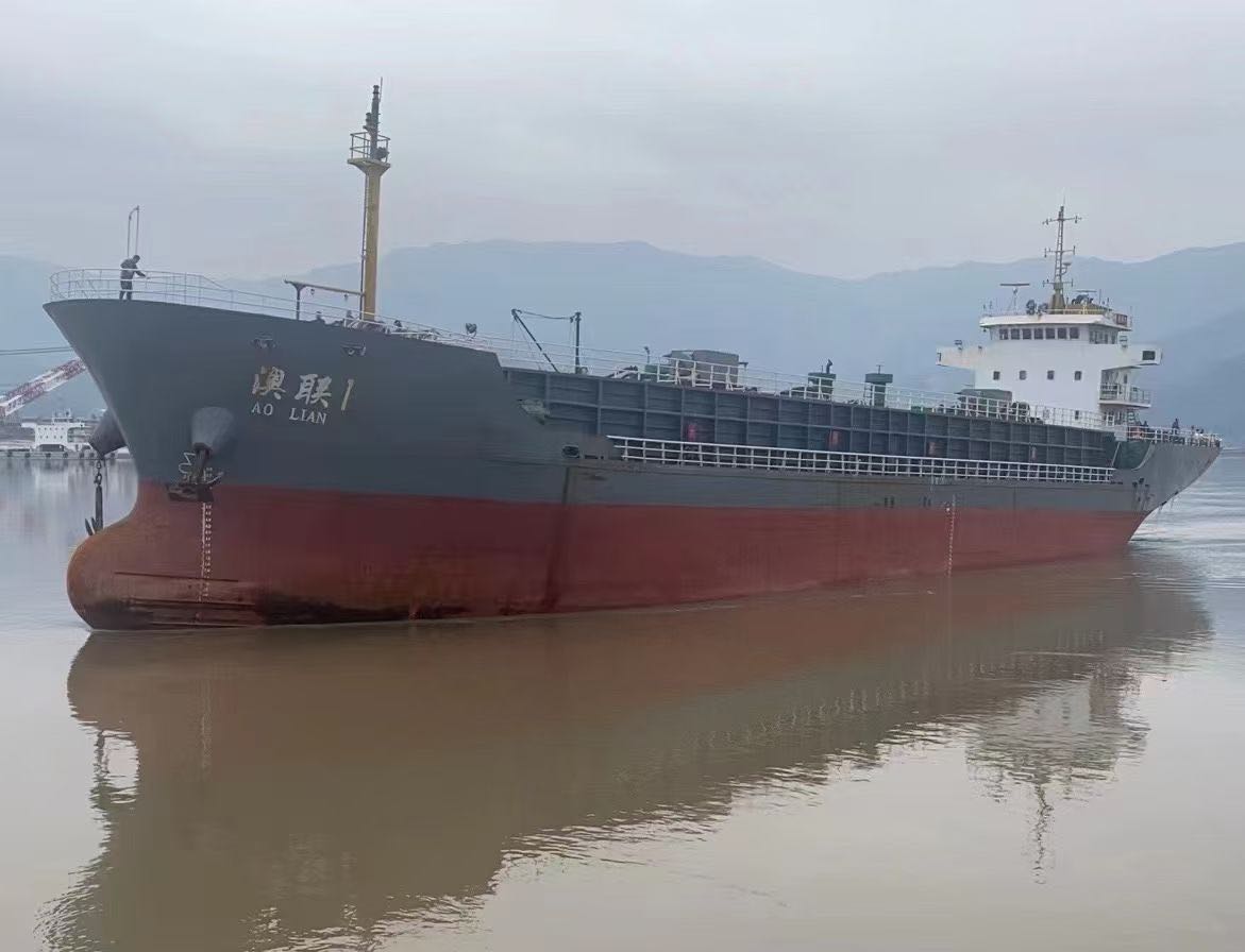 出卖09年安徽制4000吨运集火泥船 祸建 宁德市-2.jpg