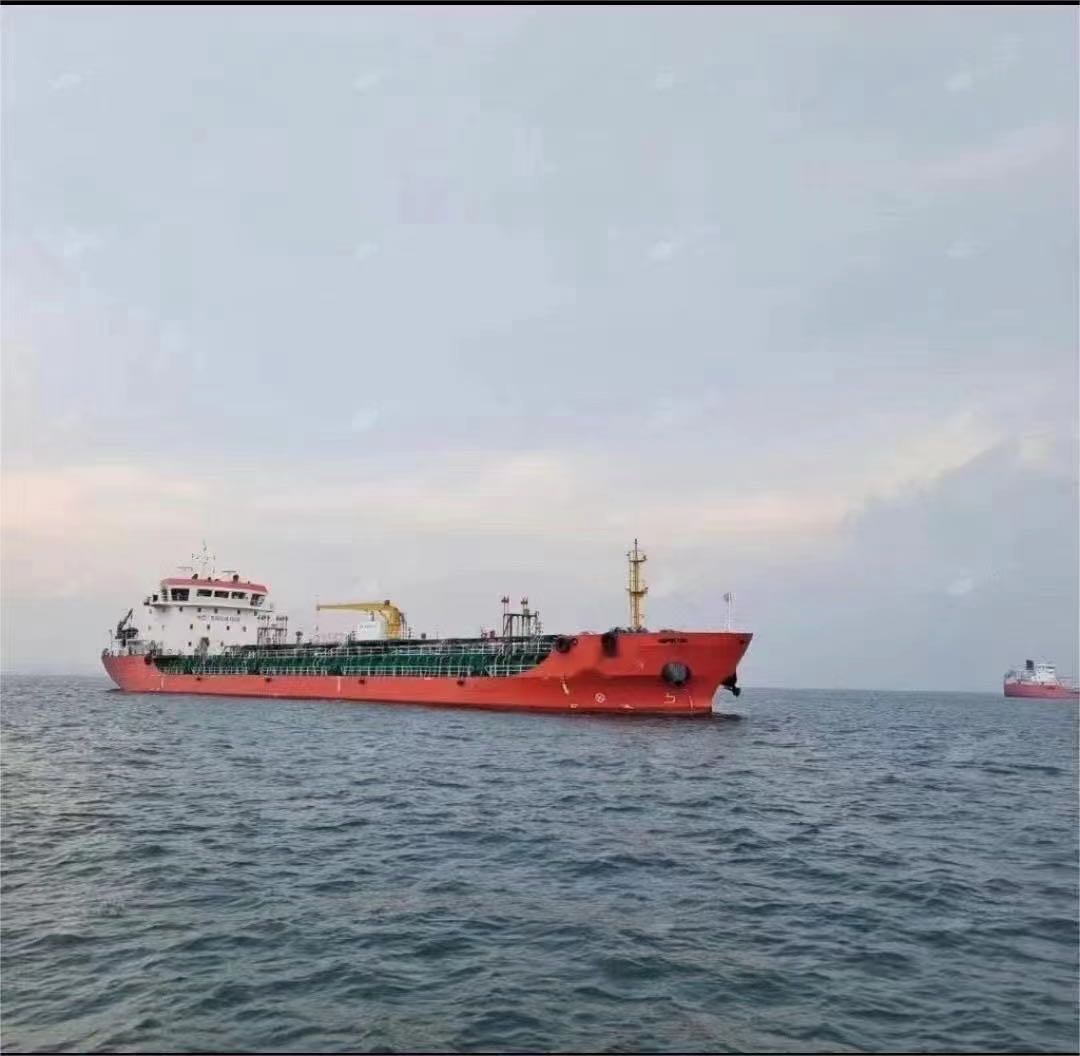 出卖油船6610吨2014年制  喷鼻港-2.jpg