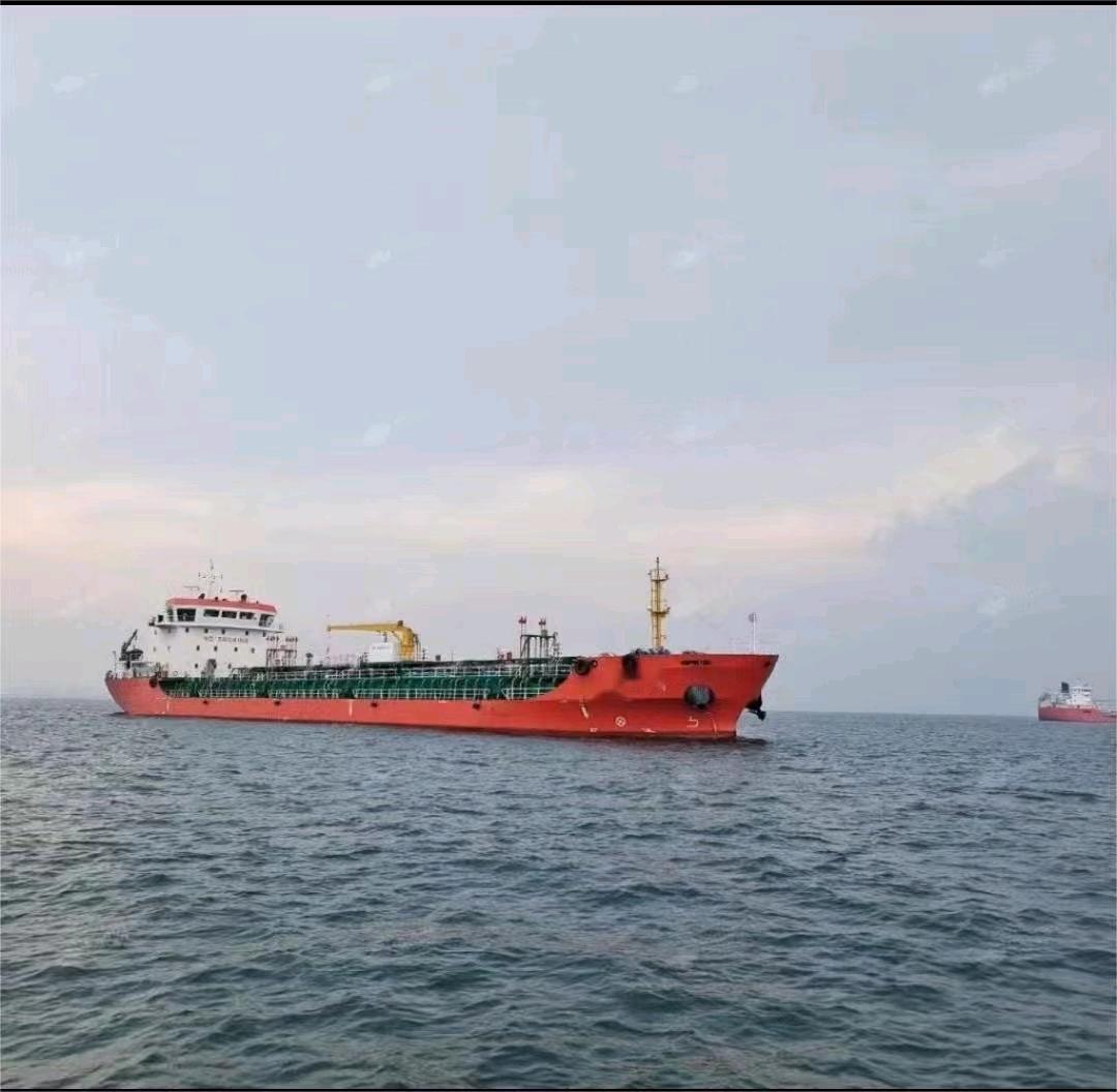 出卖：MY-154 出卖6610吨油船（闪面≤60℃） 2014年1月北京CCS竣工 江苏 扬州市-2.jpg