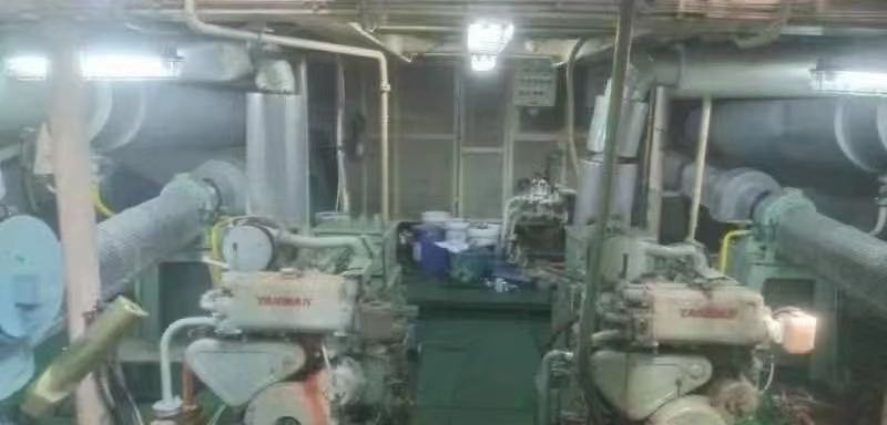 出卖1000圆开体泥船  喷鼻港-2.jpg