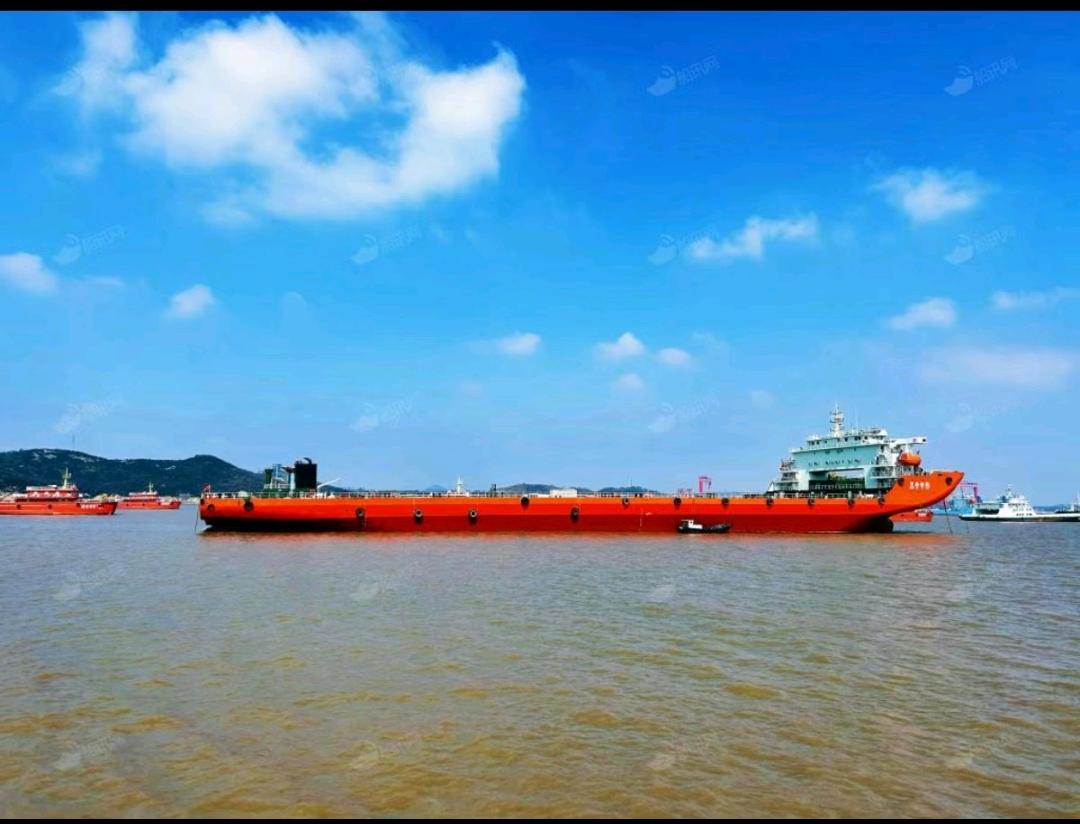 出卖/出租2023年海内ZC磨练45米宽前驾船面驳 船舶范例：前驾船面驳船 制作天：浙江 建-2.jpg
